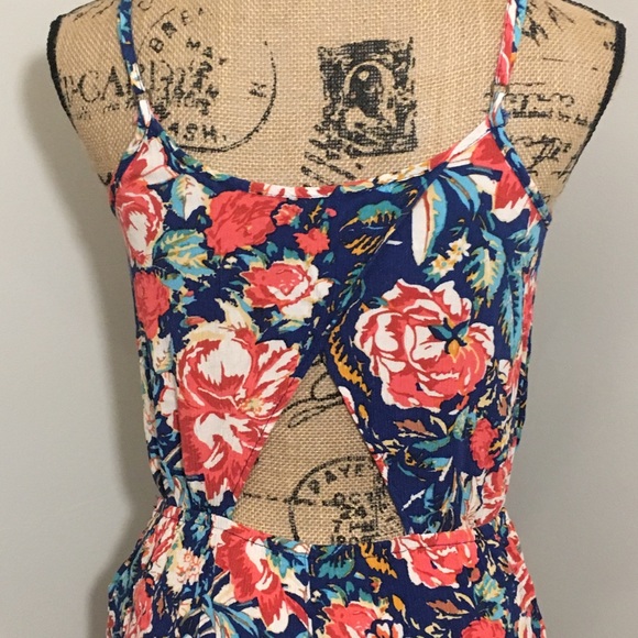 Floral Romper by Forever 21 - Picture 4 of 8
